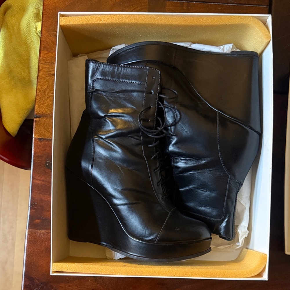 Emerson Fry Chic (and Rare) Black, Wedge Platform Combat Boots (10/41) - Picture 3 of 8